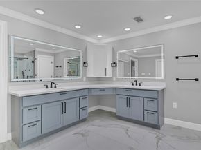5122 Braesheather Drive, Houston TX 77096