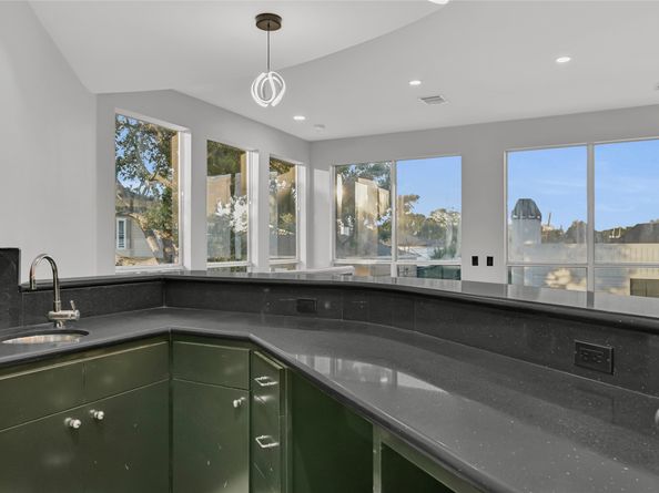 5122 Braesheather Drive, Houston TX 77096