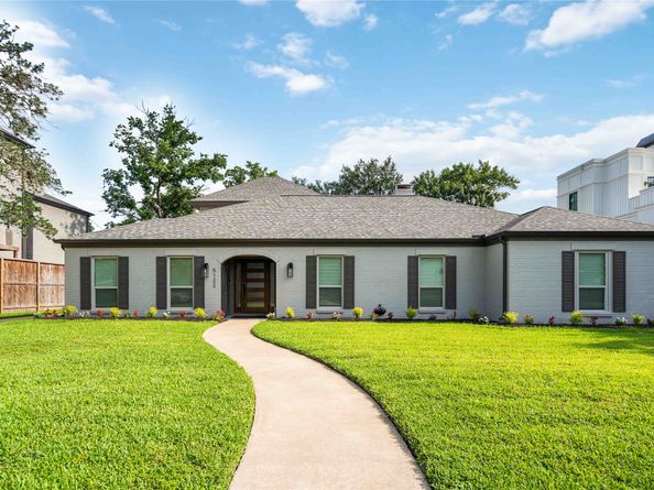 5122 Braesheather Drive, Houston TX 77096