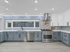 5122 Braesheather Drive, Houston TX 77096
