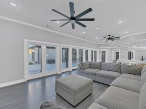 5122 Braesheather Drive, Houston TX 77096