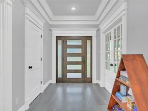 5122 Braesheather Drive, Houston TX 77096