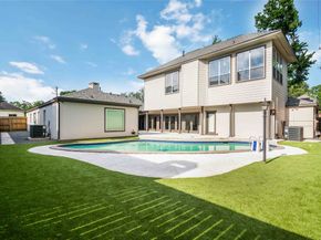 5122 Braesheather Drive, Houston TX 77096