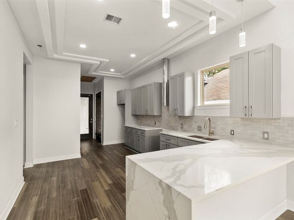 4819 Los Angeles Street, Houston TX 77026