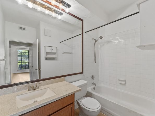 8055 Cambridge Street 21, Houston TX 77054