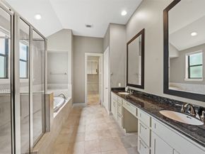 1129 Sherwood Run, Houston TX 77043