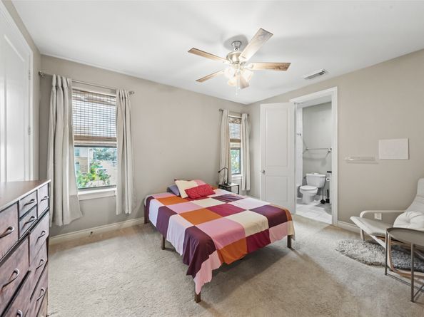 1129 Sherwood Run, Houston TX 77043