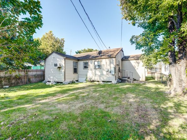 1143 Zoe Street, Houston TX 77020