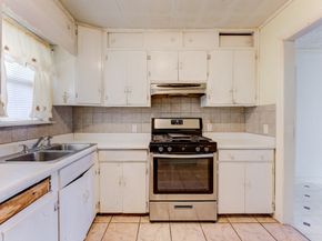 1143 Zoe Street, Houston TX 77020