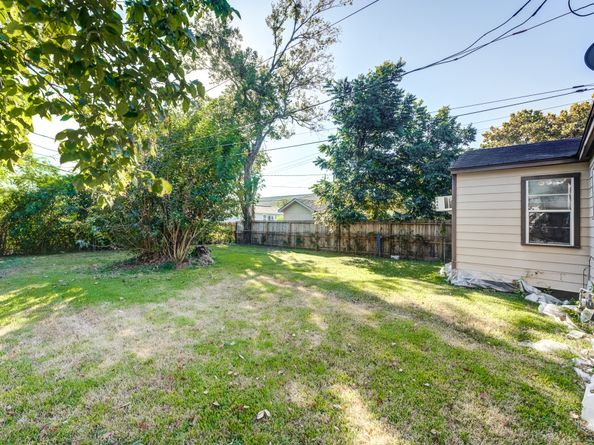 1143 Zoe Street, Houston TX 77020