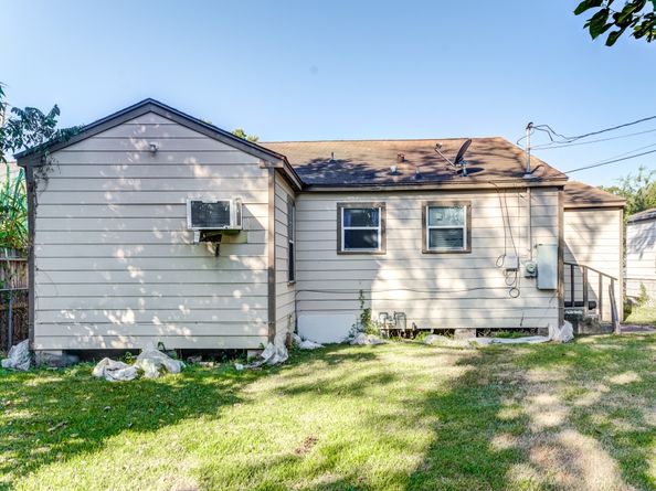 1143 Zoe Street, Houston TX 77020