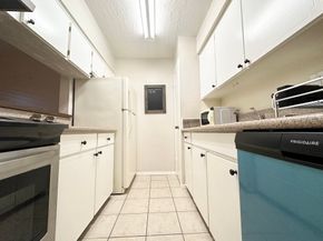 3224 Timmons Lane 154, Houston TX 77027