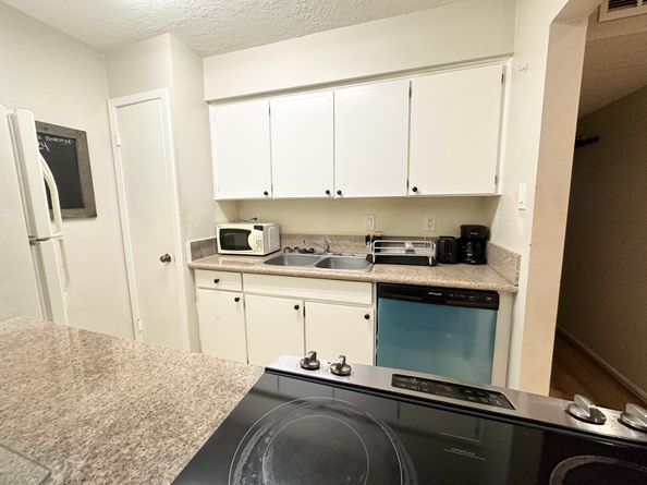 3224 Timmons Lane 154, Houston TX 77027