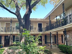 3224 Timmons Lane 154, Houston TX 77027