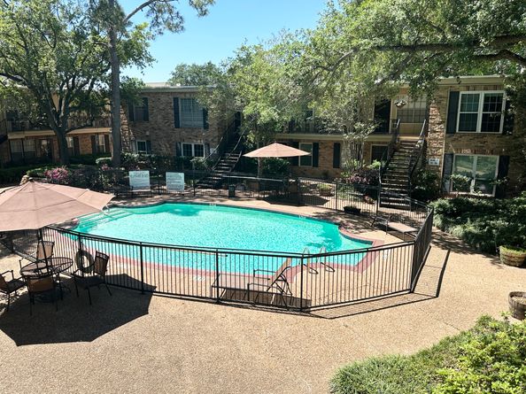 3224 Timmons Lane 154, Houston TX 77027