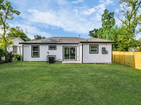 5041 Southwind Street, Houston TX 77033