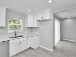 5041 Southwind Street, Houston TX 77033
