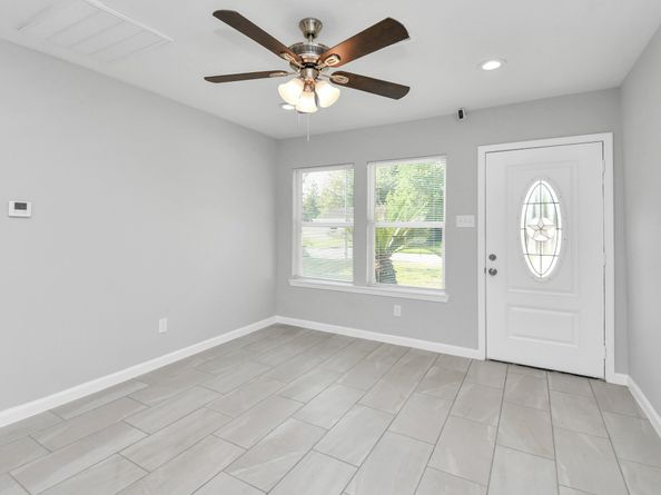 5041 Southwind Street, Houston TX 77033