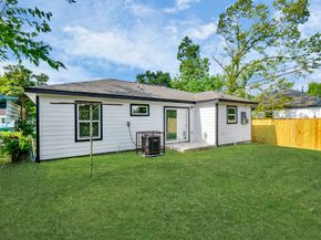 5041 Southwind Street, Houston TX 77033