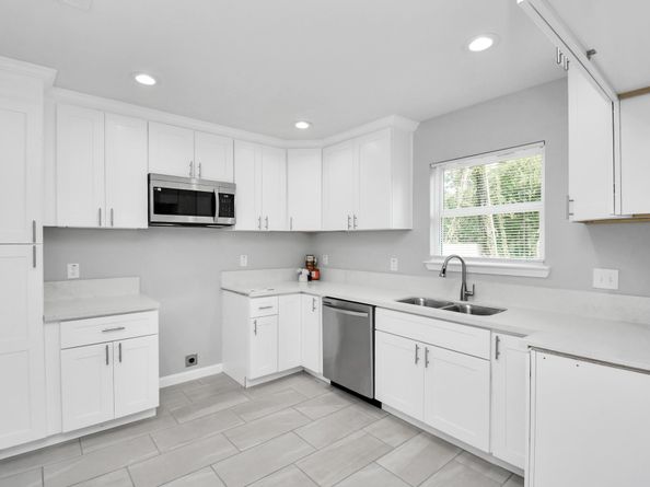5041 Southwind Street, Houston TX 77033