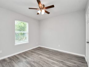 5041 Southwind Street, Houston TX 77033