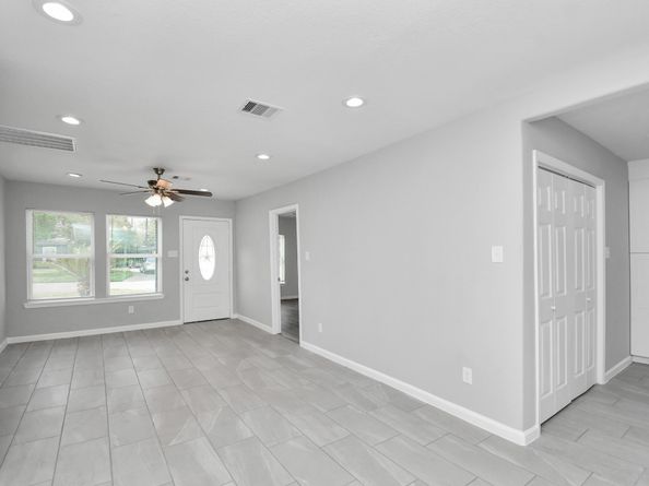 5041 Southwind Street, Houston TX 77033