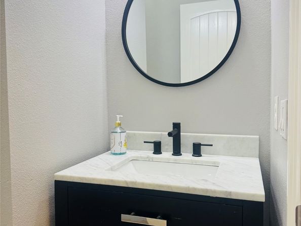 5317 Higgins Street, Houston TX 77033