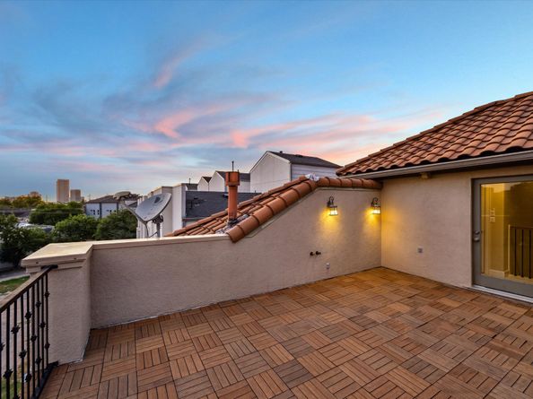 2006 Helena Street, Houston TX 77002