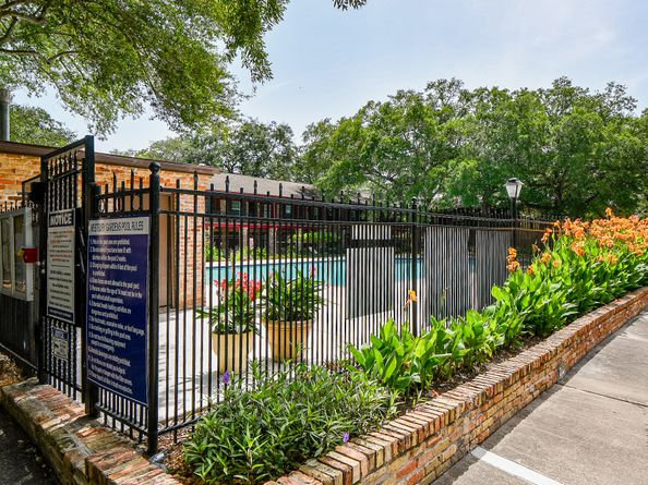 5244 Arboles Drive 6, Houston TX 77035