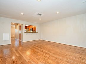 5244 Arboles Drive 6, Houston TX 77035