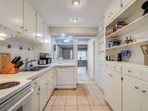 11609 Chimney Rock Road B, Houston TX 77035