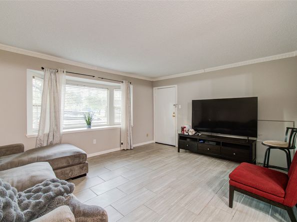 11609 Chimney Rock Road B, Houston TX 77035