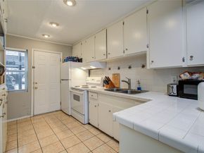 11609 Chimney Rock Road B, Houston TX 77035