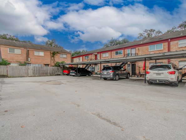 11609 Chimney Rock Road B, Houston TX 77035