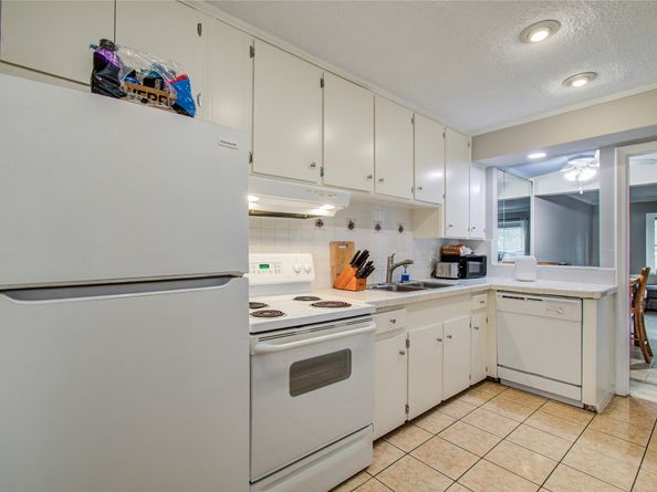 11609 Chimney Rock Road B, Houston TX 77035