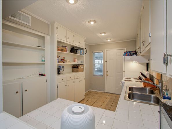 11609 Chimney Rock Road B, Houston TX 77035