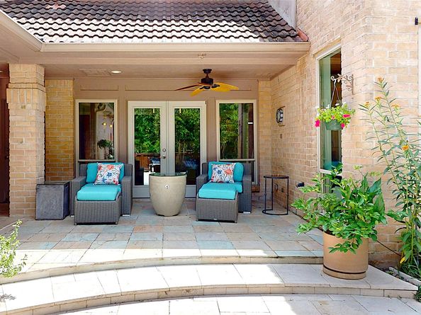 734 Plainwood Drive, Houston TX 77079