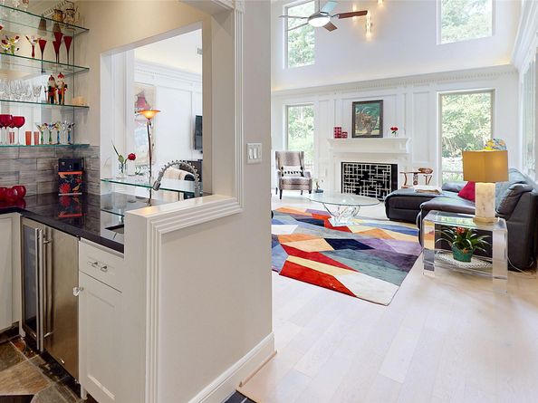 734 Plainwood Drive, Houston TX 77079