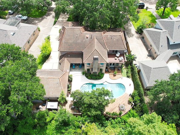 734 Plainwood Drive, Houston TX 77079