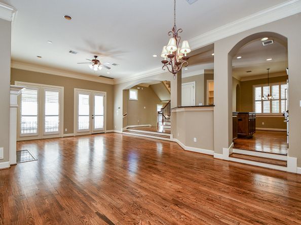 4826 Austin Street, Houston TX 77004