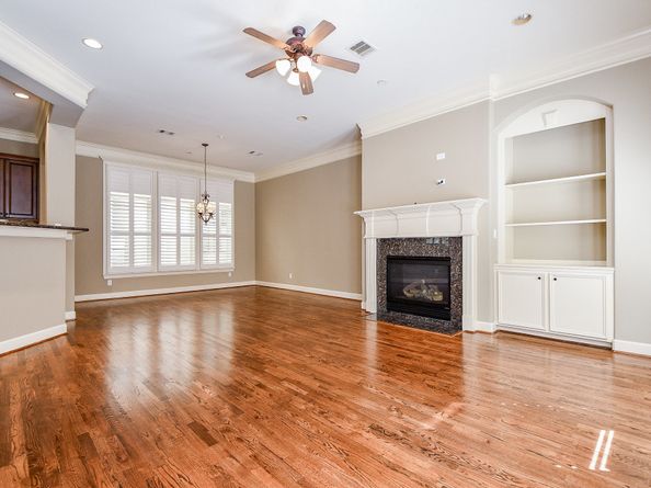 4826 Austin Street, Houston TX 77004