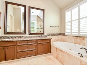 4826 Austin Street, Houston TX 77004