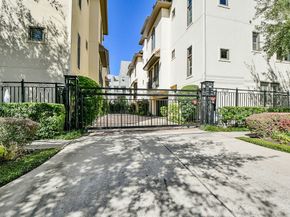 4826 Austin Street, Houston TX 77004