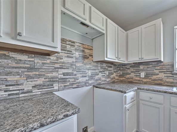 3918 Tavenor Lane, Houston TX 77047