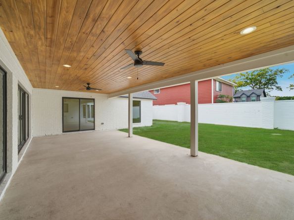 1911 E Allegro Street, Houston TX 77080