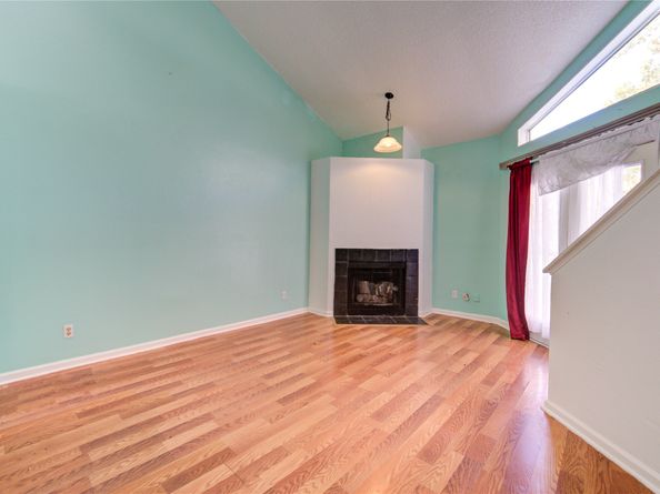 218 Plaza Verde Drive 2211, Houston TX 77038