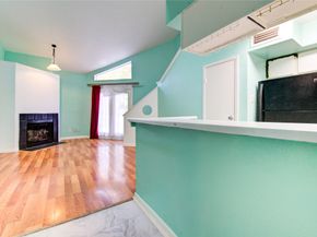 218 Plaza Verde Drive 2211, Houston TX 77038