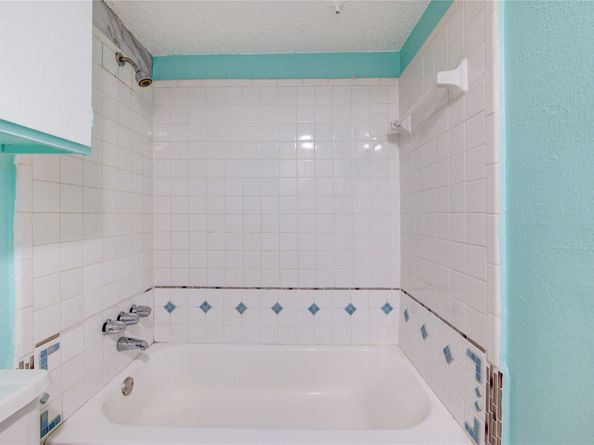 218 Plaza Verde Drive 2211, Houston TX 77038