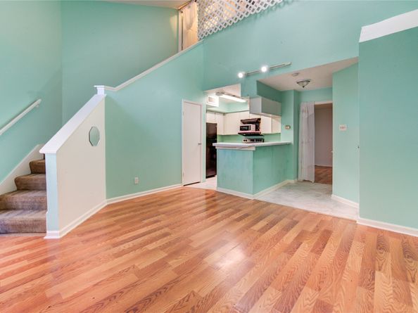 218 Plaza Verde Drive 2211, Houston TX 77038