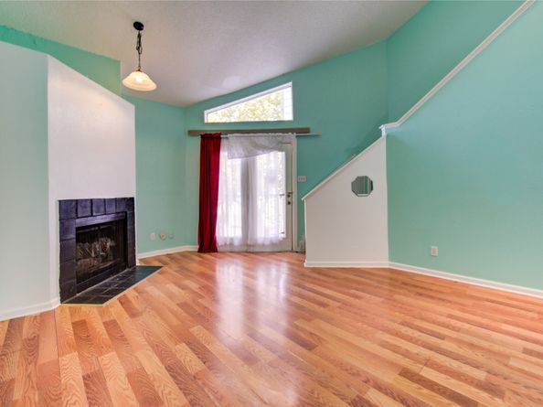 218 Plaza Verde Drive 2211, Houston TX 77038